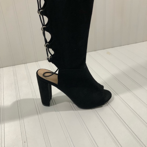 New Elegant Collection Black Boots - Picture 11 of 11